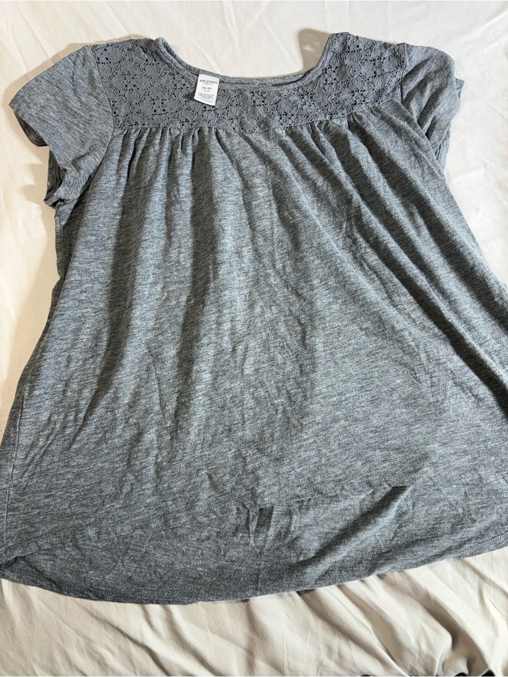 Arizona Jean Company Heather Gray Lace Yoke Short Sleeve Top